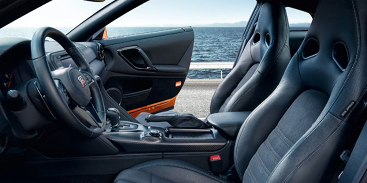Nissan GT-R Interior3